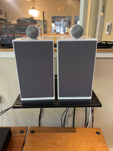 Load image into Gallery viewer, Bowers and Wilkins 705 S2