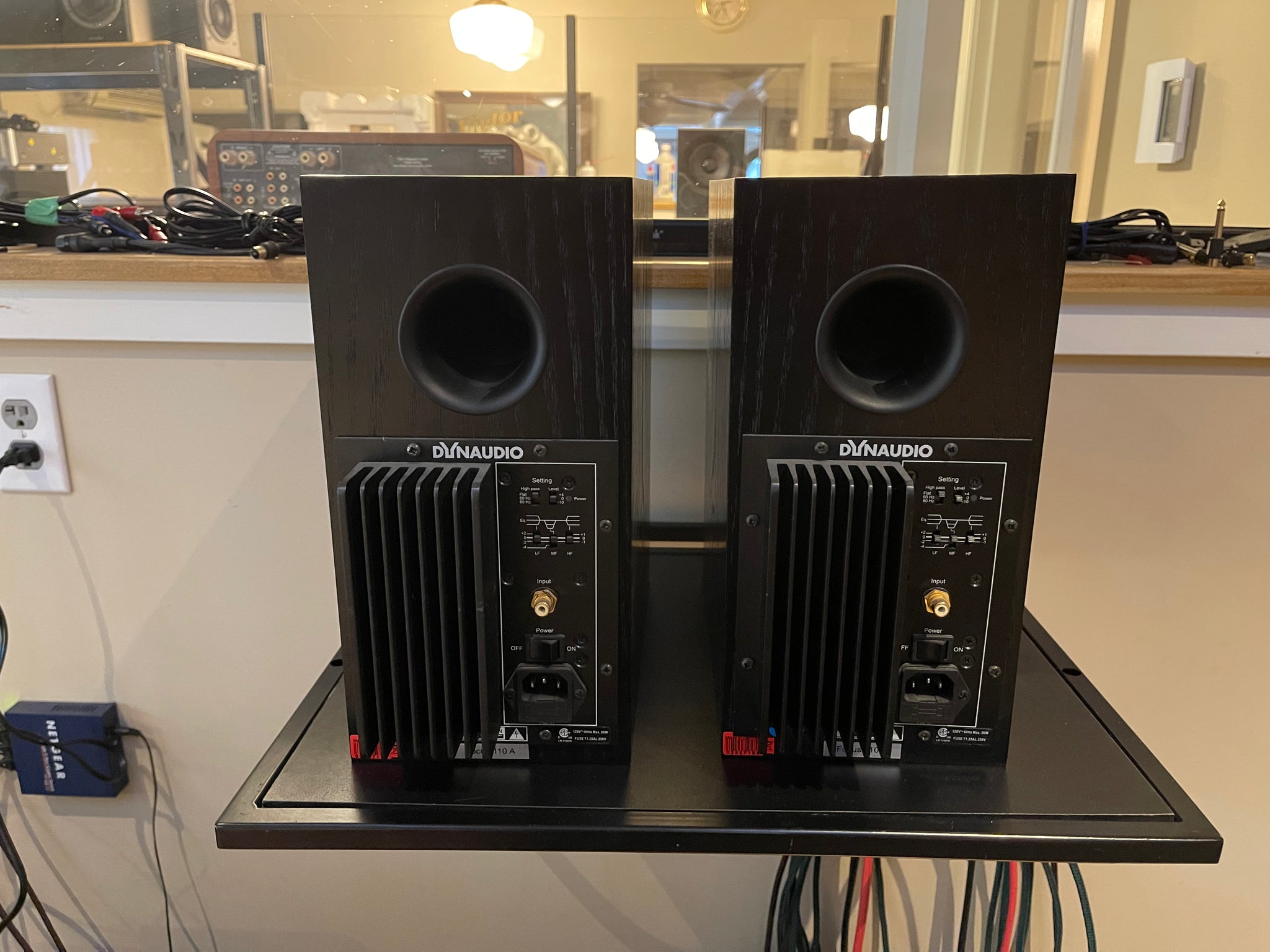 Dynaudio Focus 110A – soundhounds - Main Image