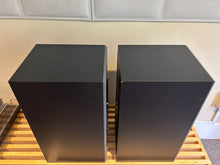 Load image into Gallery viewer, Bowers &amp; Wilkins DM602 S2
