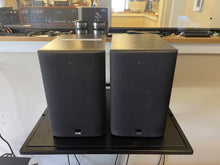 Load image into Gallery viewer, Bowers and Wilkins 686