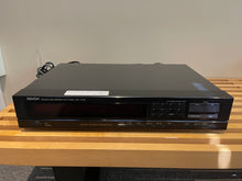 Load image into Gallery viewer, Denon TU800