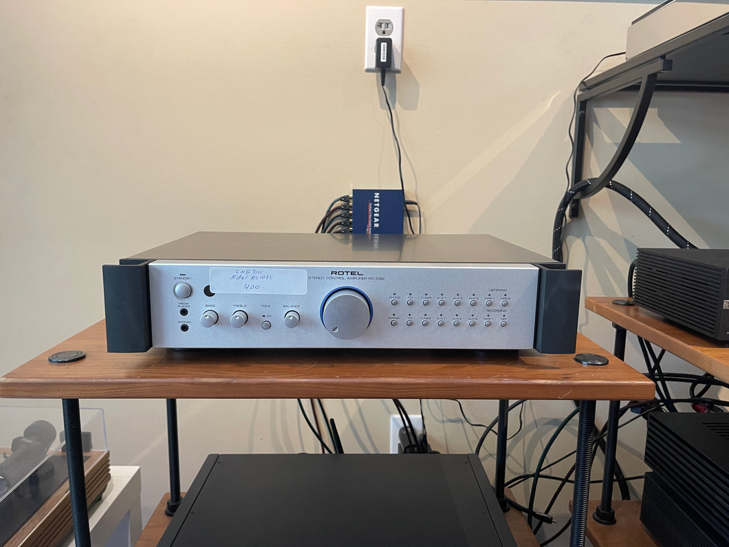 Rotel RC-1082